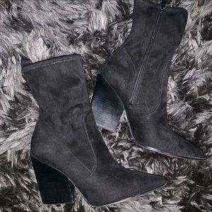 Used Kendal & Kylie Block Booties